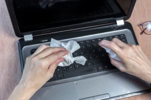 cara membersihkan laptop